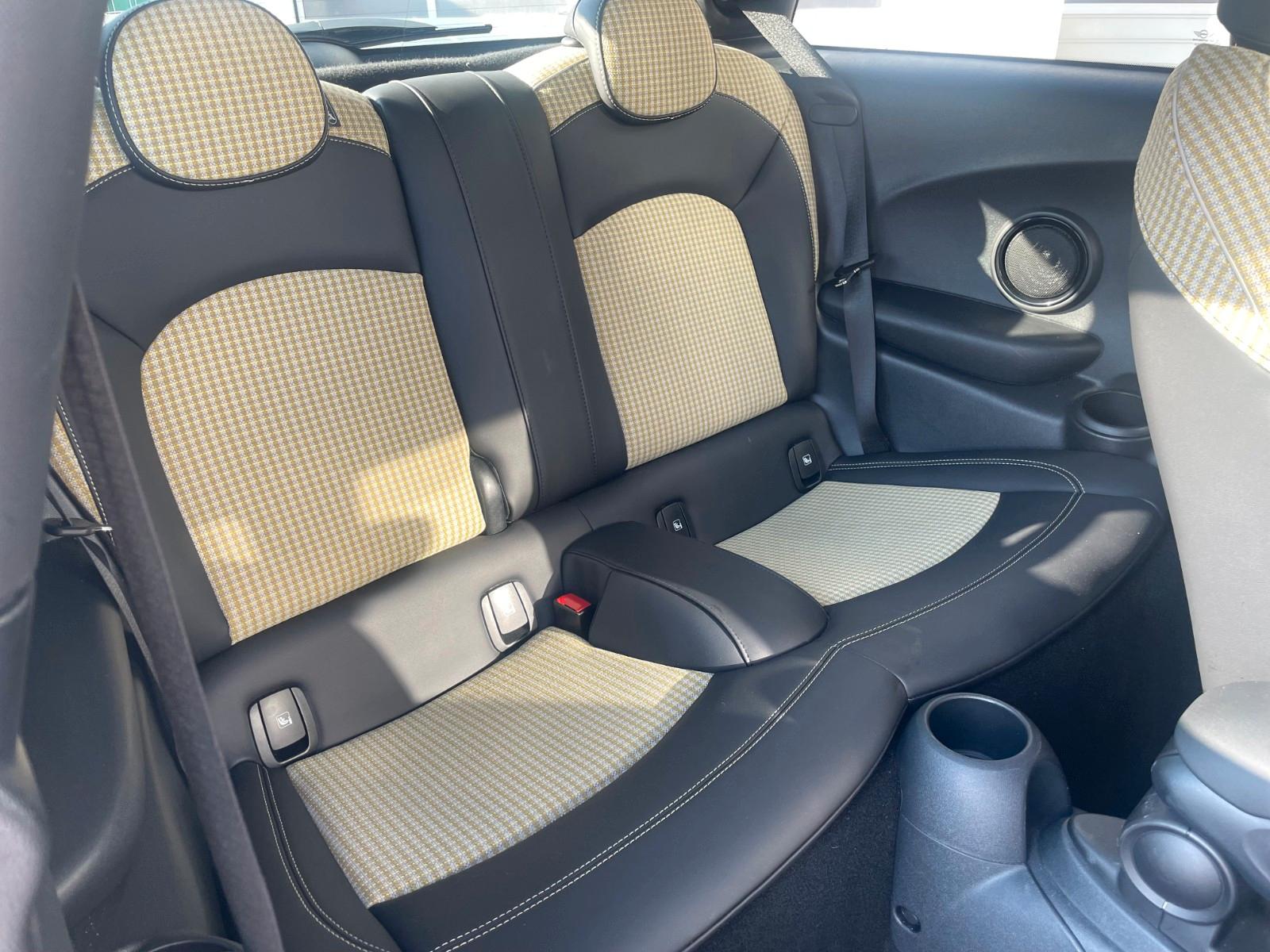 MINI Cooper *R E S O L U T E*  * E D I T I O N*