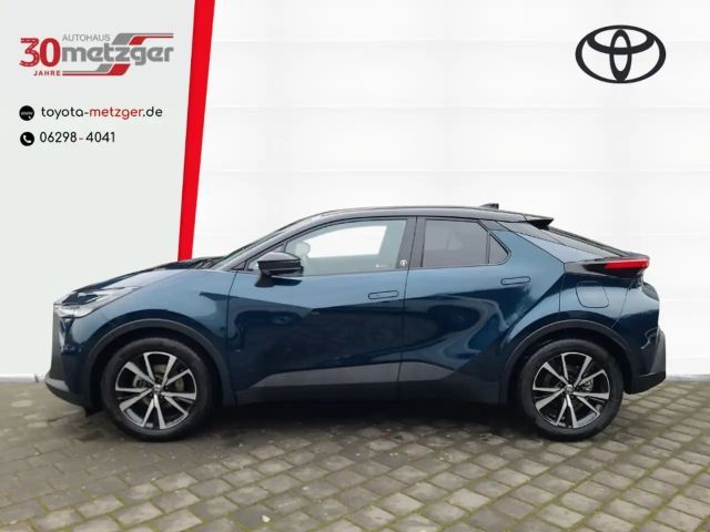 Toyota C-HR Hybride Team D