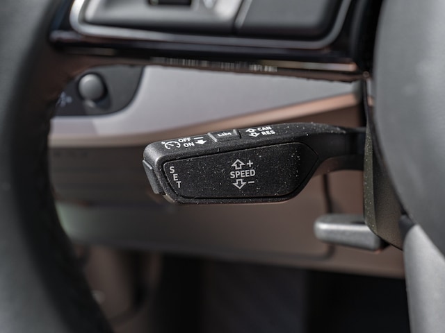 Audi A4 30 TDI Avant S-Tronic