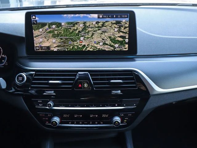 BMW 530 530e M-Sport Touring xDrive