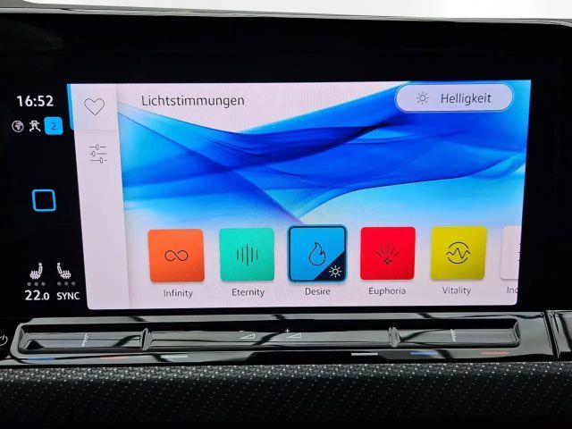 Volkswagen Golf 1.5 TSI R-Line Variant