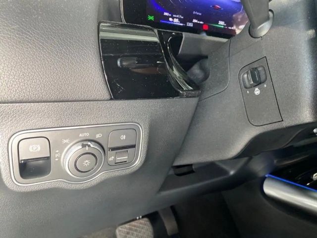 Mercedes-Benz EQA 350 4MATIC Electric Art