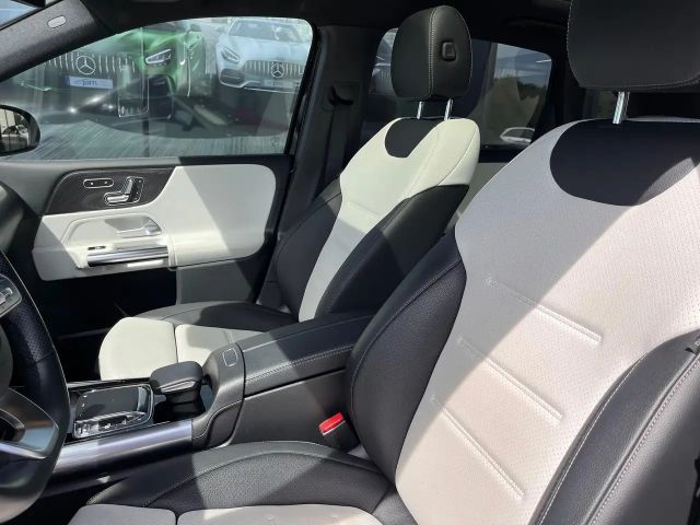 Mercedes-Benz B 220 AMG Line B 220 d