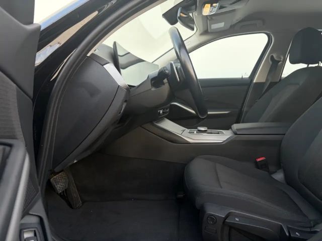 BMW 320 320e Touring