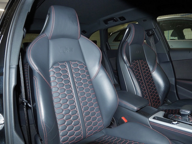 Audi RS4 Avant Quattro