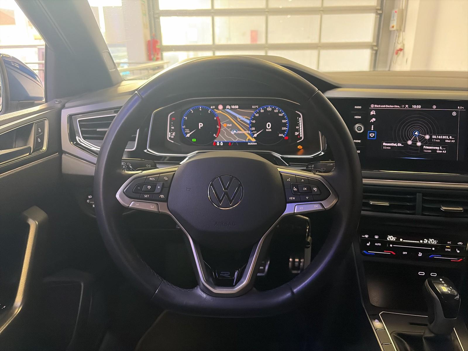 Volkswagen Polo 1.0 TSI DSG R-Line