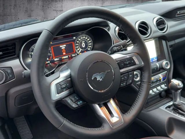 Ford Mustang Convertible GT 5.0 V8