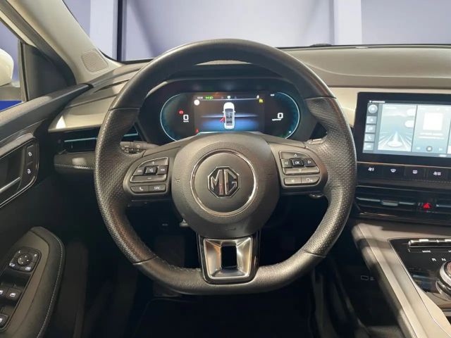 MG MG5 Luxury Standard range