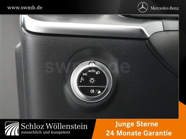 Mercedes-Benz C 200 4MATIC AVANTGARDE Sedan