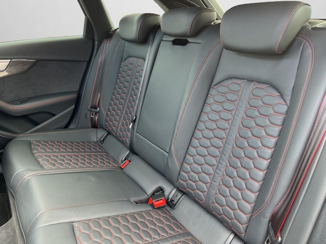 Audi RS4 Avant Quattro