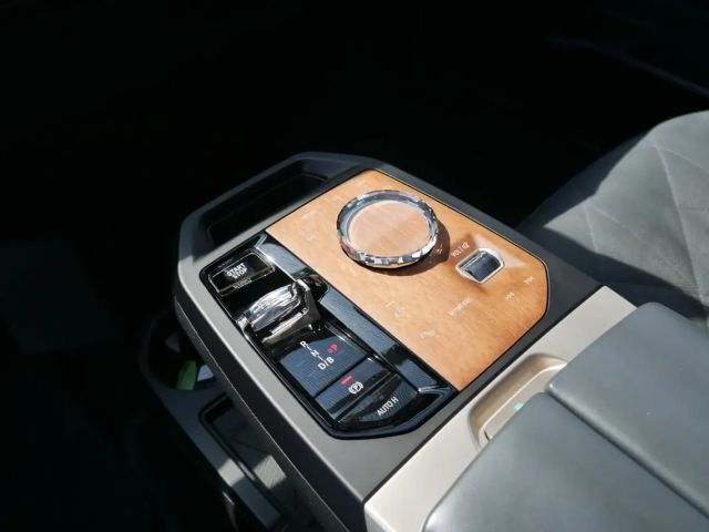 BMW iX xDrive40
