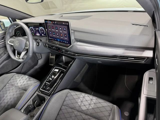 Volkswagen Golf 1.5 eTSI DSG R-Line