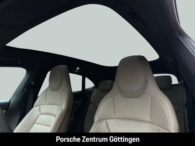 Porsche Taycan 4 Cross Turismo