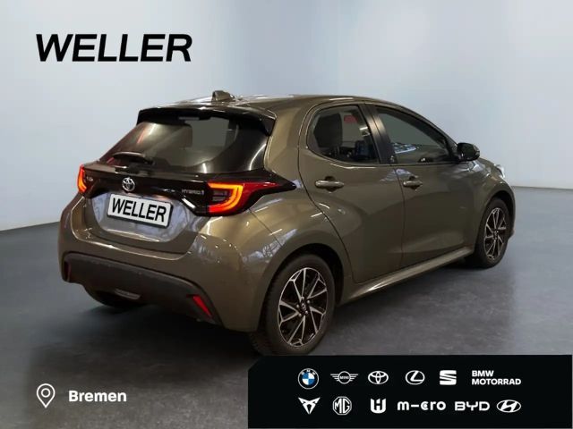 Toyota Yaris Hatchback Hybride Team D