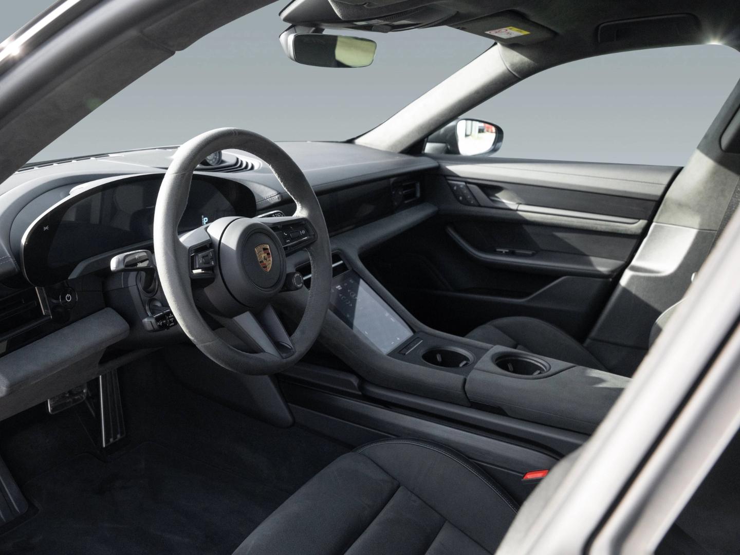 Porsche Taycan GTS Sport Turismo