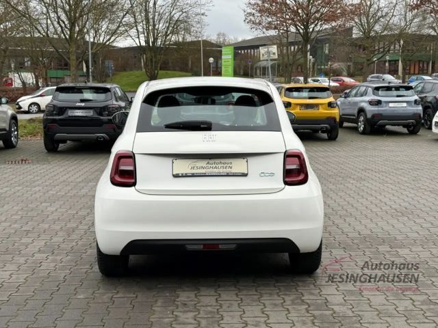 Fiat 500e 3+1+Klimaaut.+Keyless+Tempomat+Schildererkennung