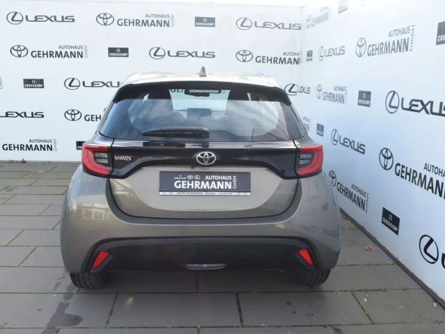 Toyota Yaris Club Hatchback