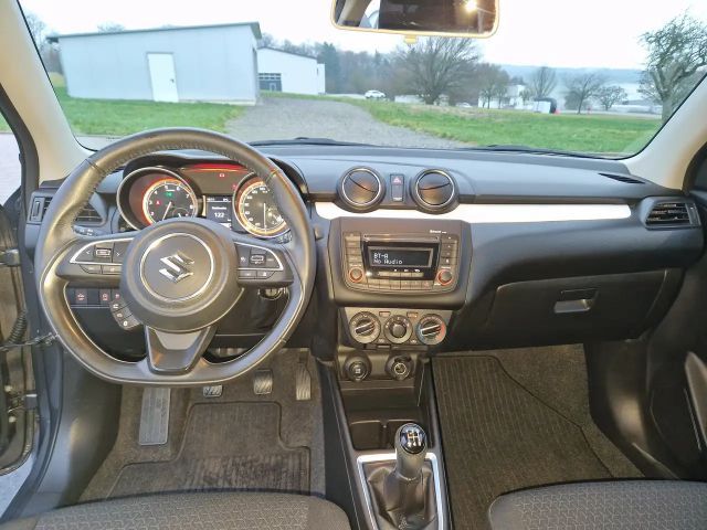 Suzuki Swift Club DualJet Hybrid