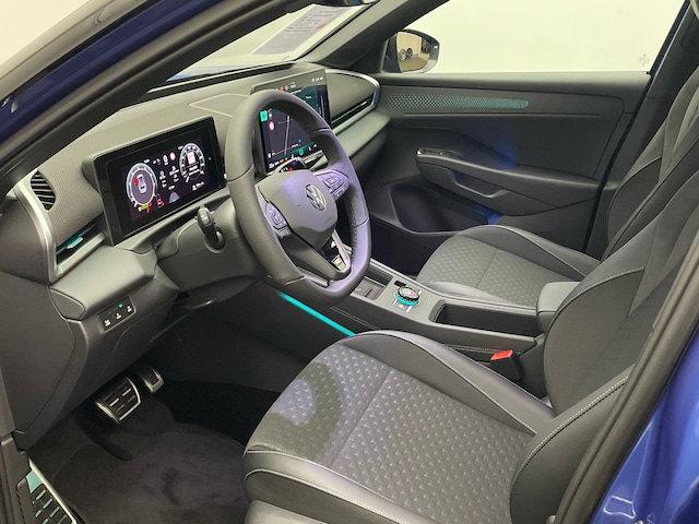 Volkswagen T-Roc 1.5 eTSI DSG R-Line