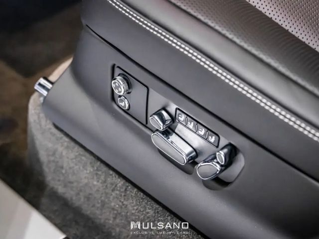 Bentley Bentayga EWB Azure First Edition BLACKLINE MULLI