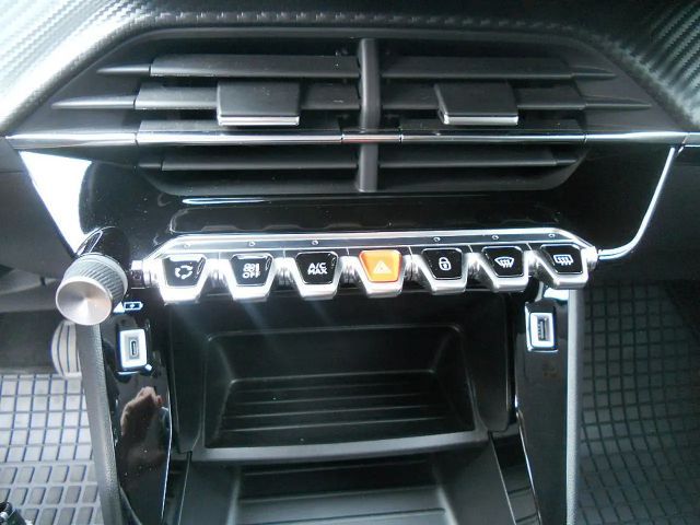 Peugeot 2008 Active Pack BlueHDi