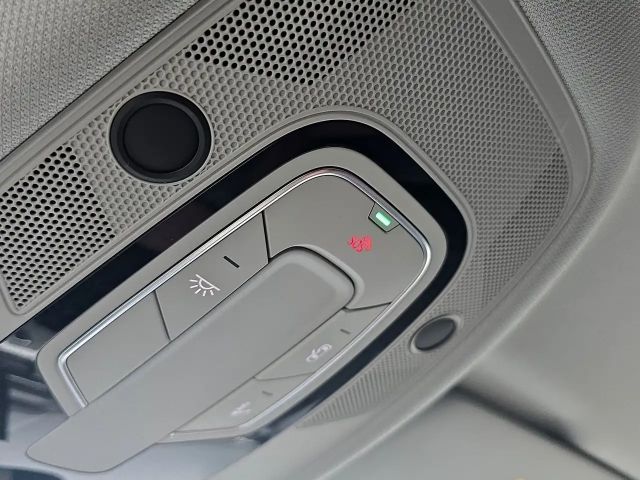 Audi A4 35 TDI S-Line Sedan