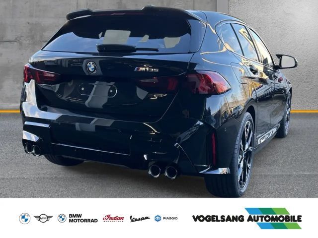 BMW 135 135i Sedan xDrive