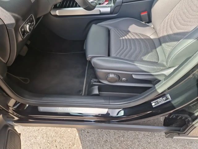 Mercedes-Benz GLB 180 GLB 180 d