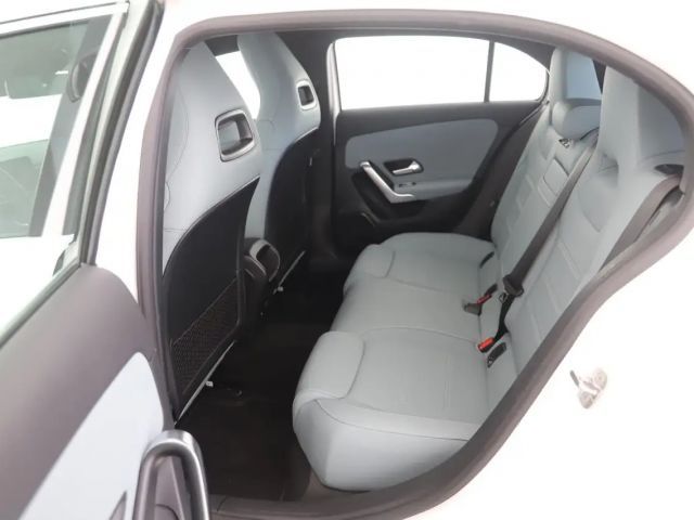 Mercedes-Benz A 220 4MATIC Progressive