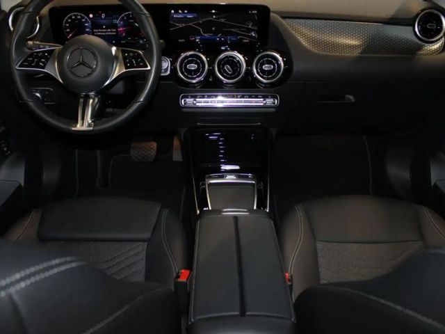 Mercedes-Benz B 180 Progressive