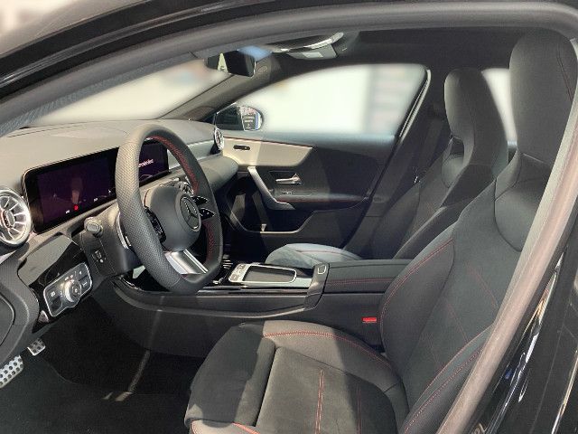 Mercedes-Benz A 220 A 220 d