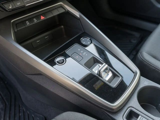 Audi A3 30 TDI S-Tronic Sedan