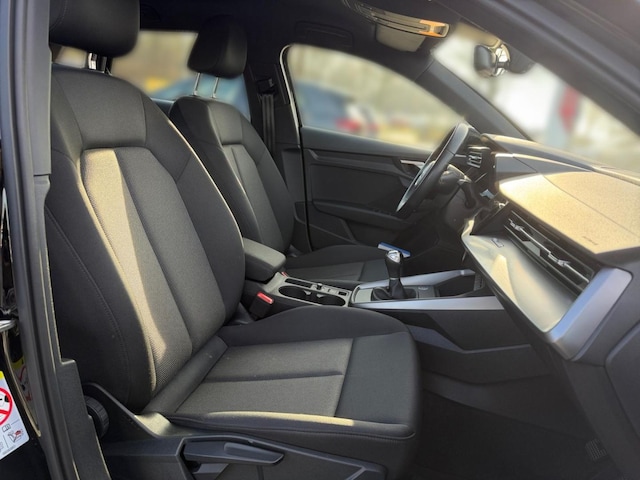 Audi A3 30 TFSI S-Line Sportback