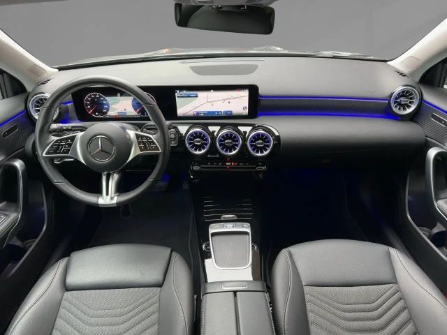 Mercedes-Benz A 180 A 180 d Progressive