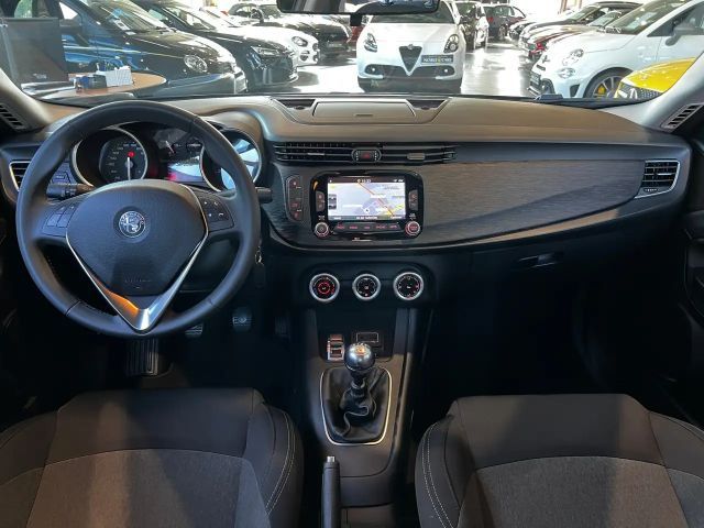 Alfa Romeo Giulietta Basis KLIMA NAVI