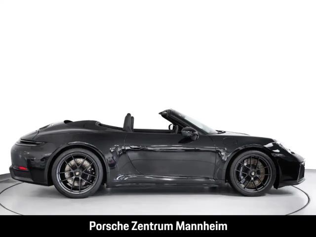 Porsche 992 Cabrio Carrera GTS