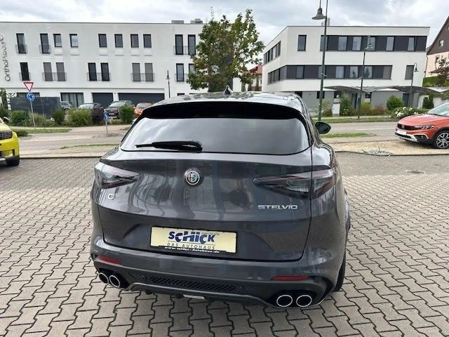 Alfa Romeo Stelvio Q4 Quadrifoglio Turbo