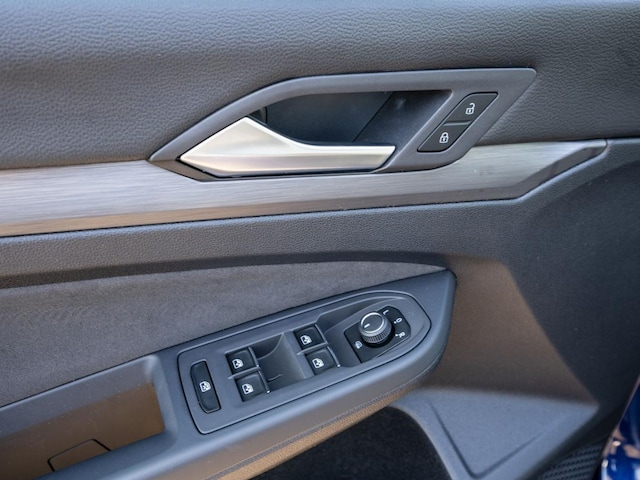 Volkswagen Golf 2.0 TDI DSG Style Variant