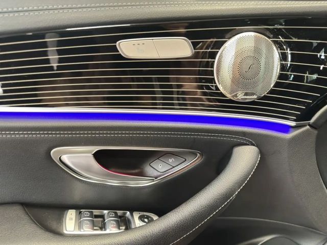 Mercedes-Benz E 300 E 300 e