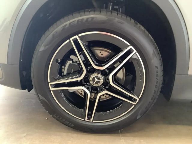 Mercedes-Benz GLB 200 4MATIC AMG Line GLB 200 d