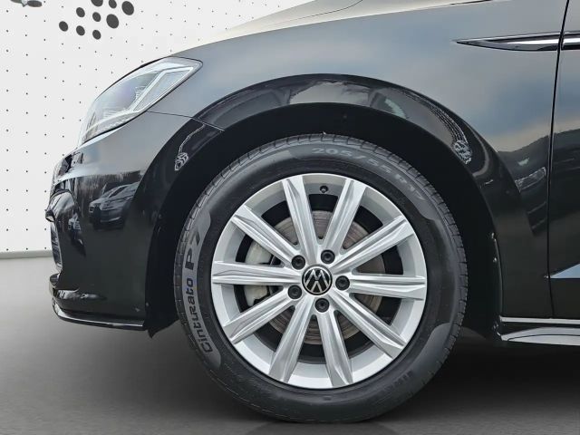 Volkswagen Touran 1.5 TSI DSG IQ.Drive R-Line