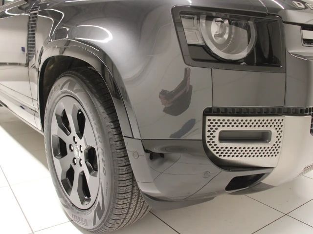 Land Rover Defender 110 D300 Dynamic SE