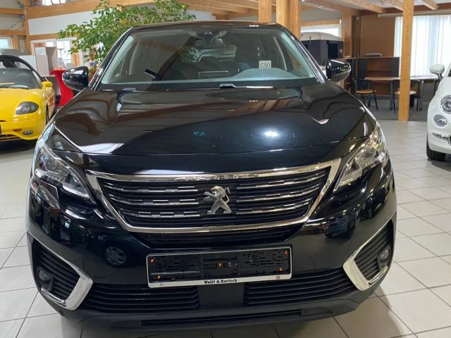 Peugeot 5008 EAT8 PureTech