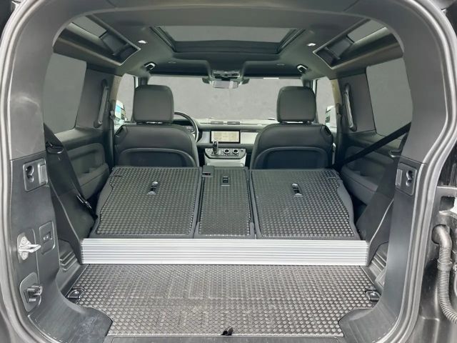 Land Rover Defender 90 D250 SE