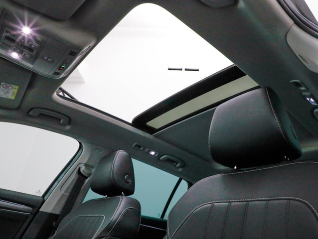 Skoda Superb 2.0 TDI Combi Style Style