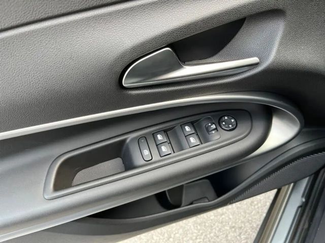 Jeep Avenger Full-Electric Summit