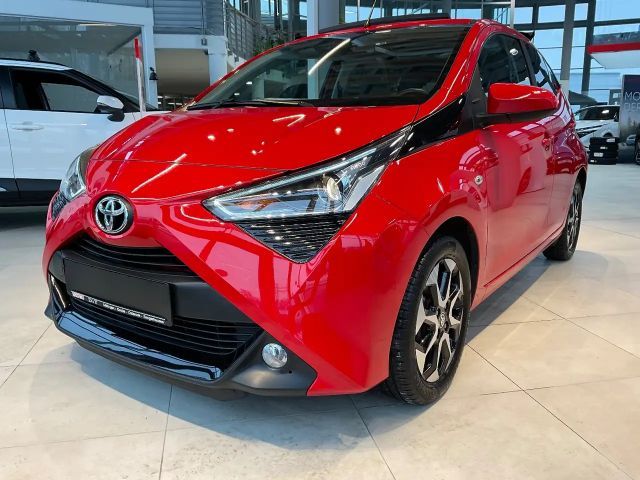 Toyota Aygo 1.0 VVT-i X-sky