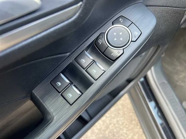 Ford Kuga AWD Titanium
