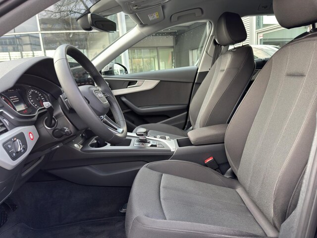 Audi A4 35 TFSI Avant S-Tronic