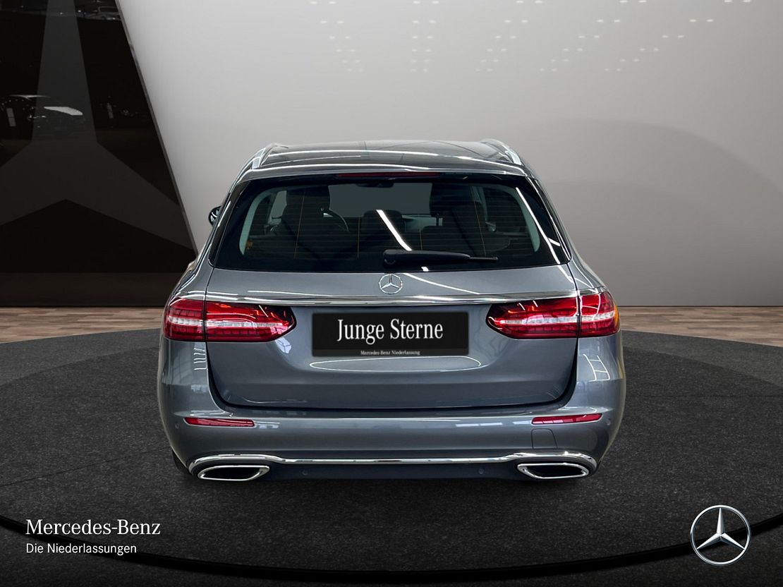 Mercedes-Benz E 220 4MATIC E 220 d Estate